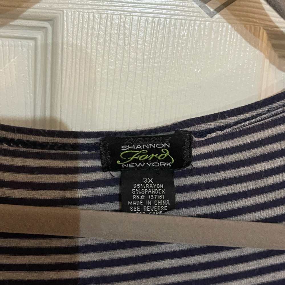 Stripes In 3 Directions Tee - Picture 7 of 9